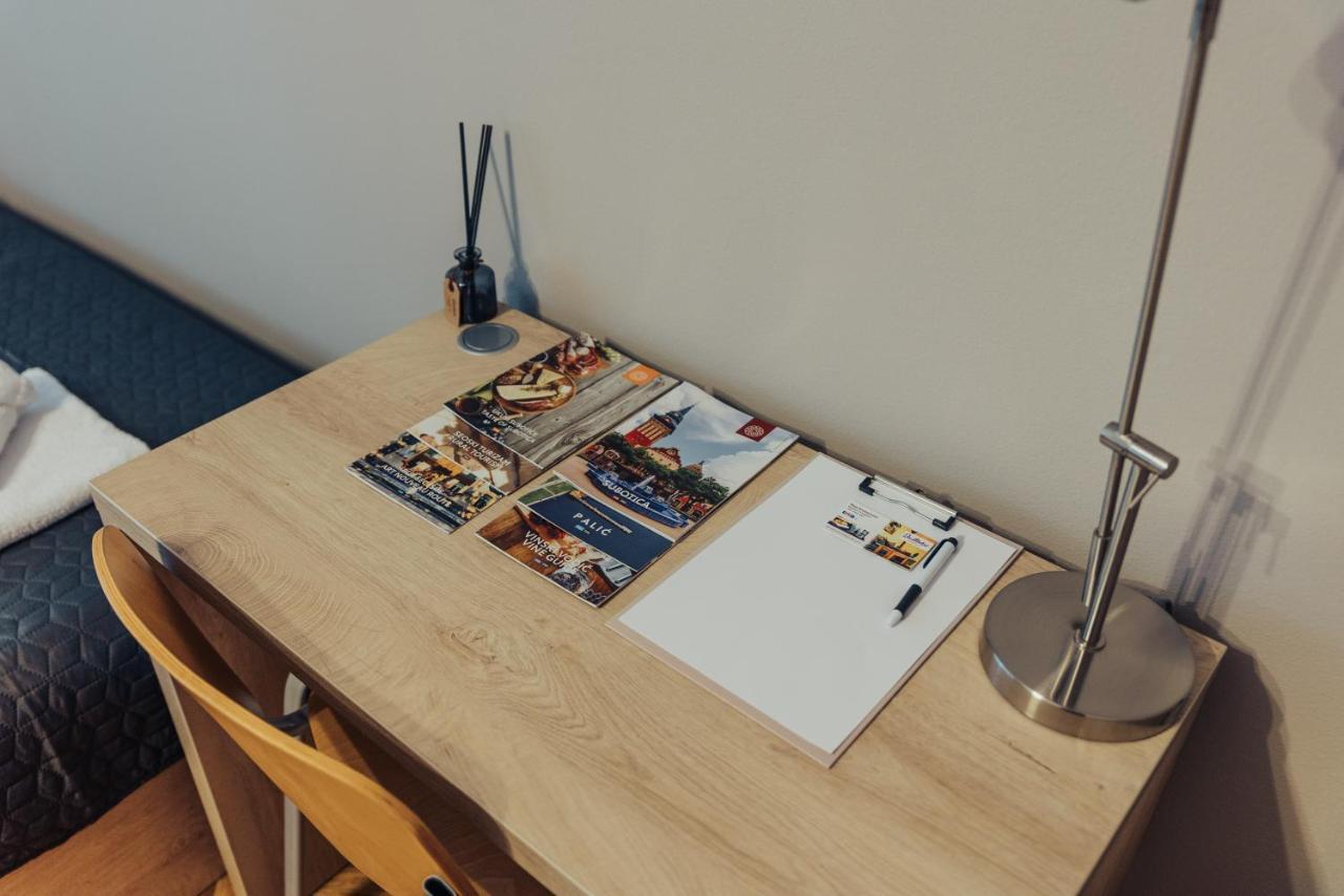 Dumalux Velvet Apartment ซูโบติกา ภายนอก รูปภาพ