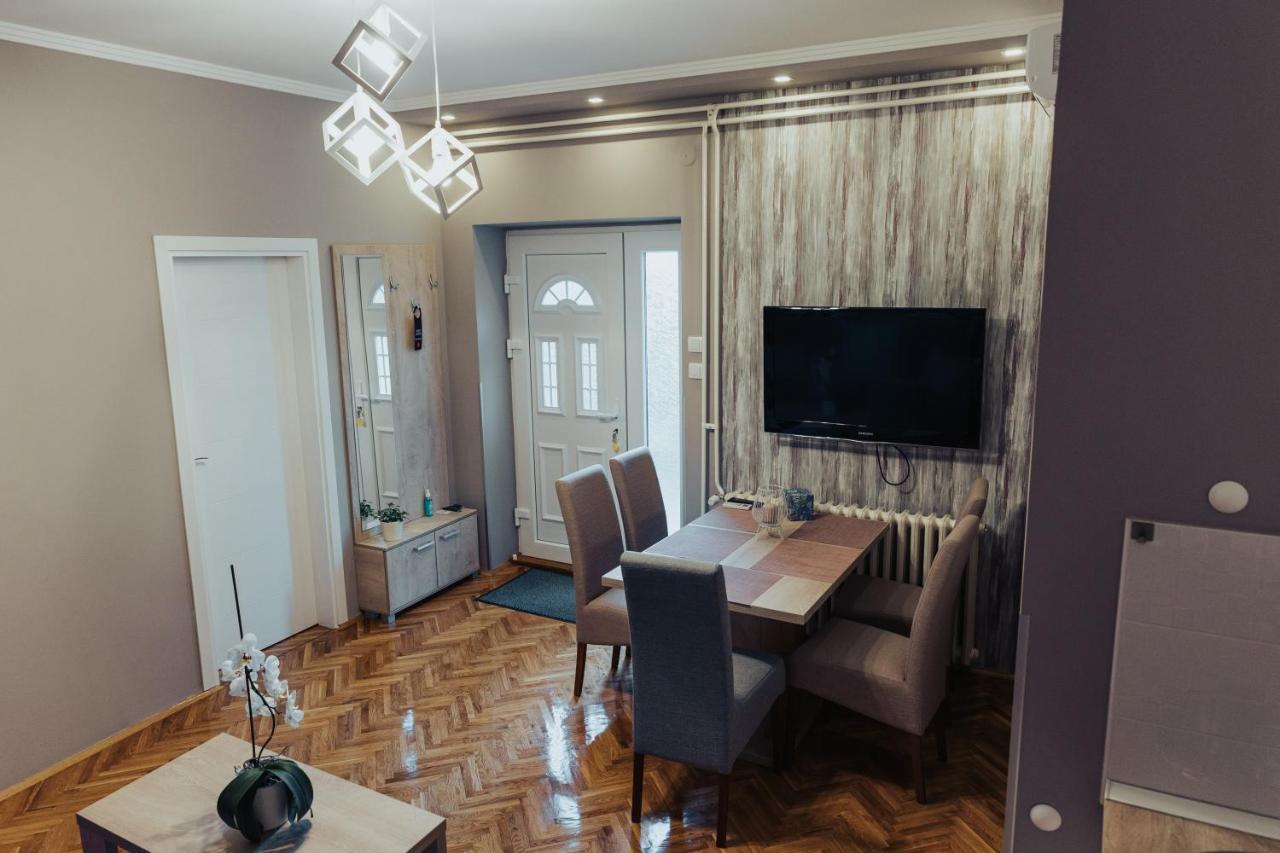 Dumalux Velvet Apartment ซูโบติกา ภายนอก รูปภาพ