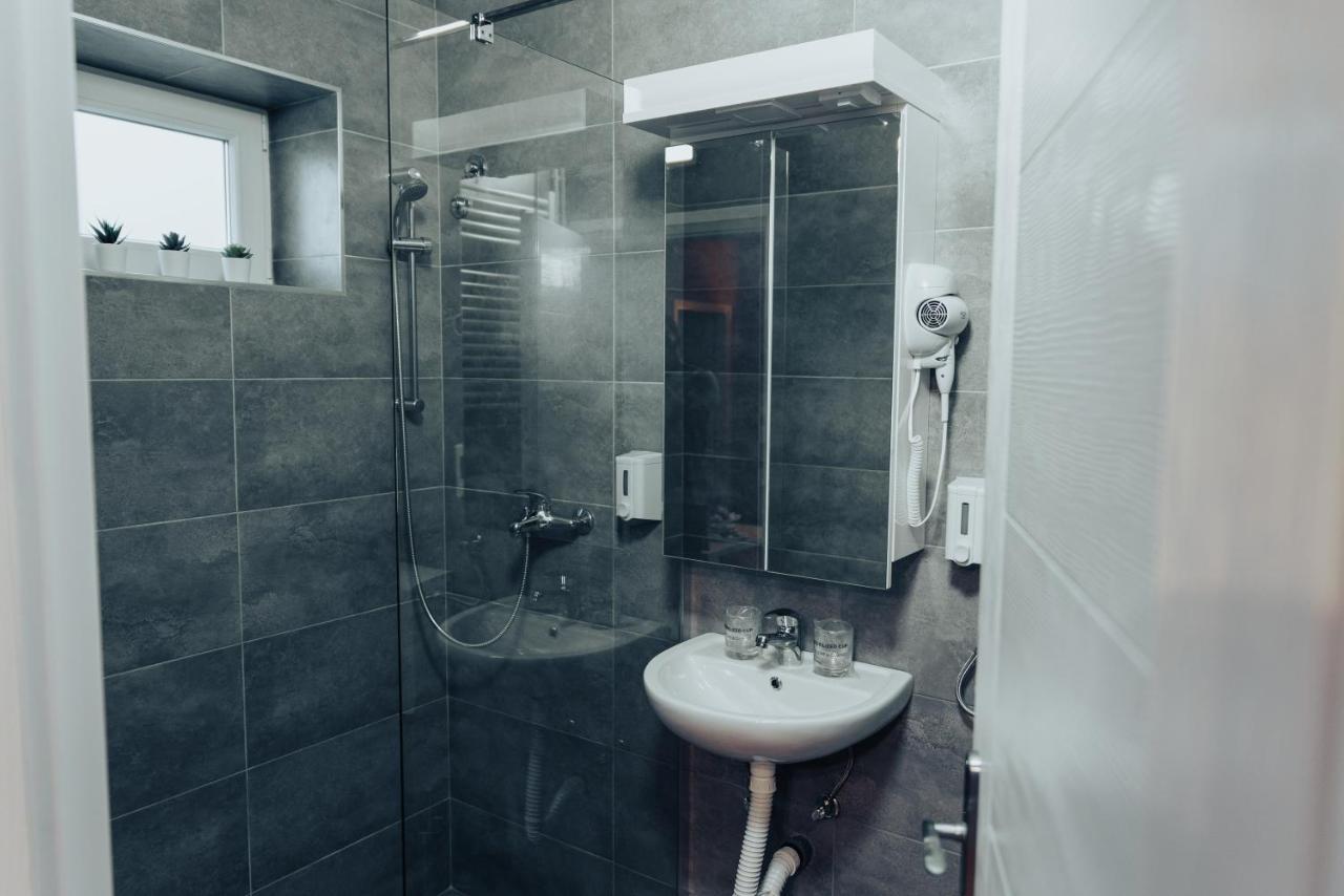 Dumalux Velvet Apartment ซูโบติกา ภายนอก รูปภาพ