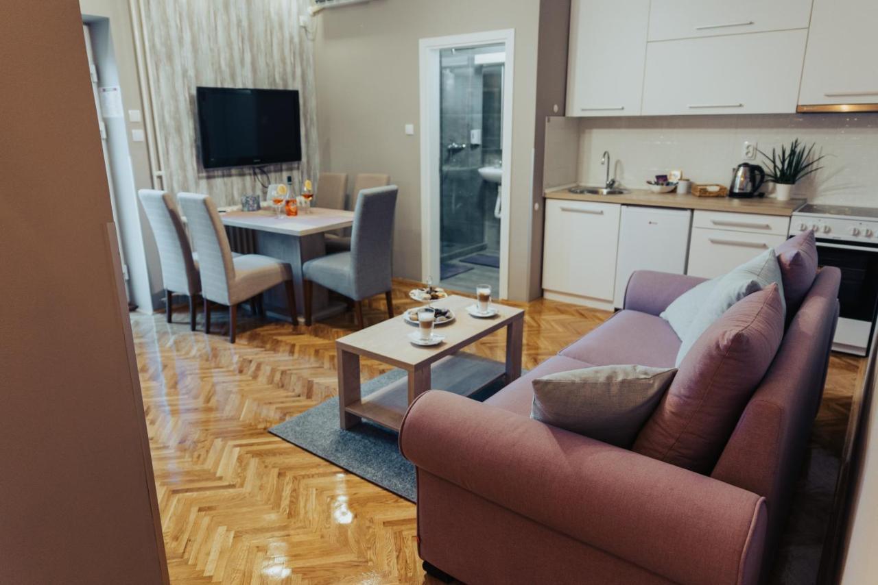 Dumalux Velvet Apartment ซูโบติกา ภายนอก รูปภาพ
