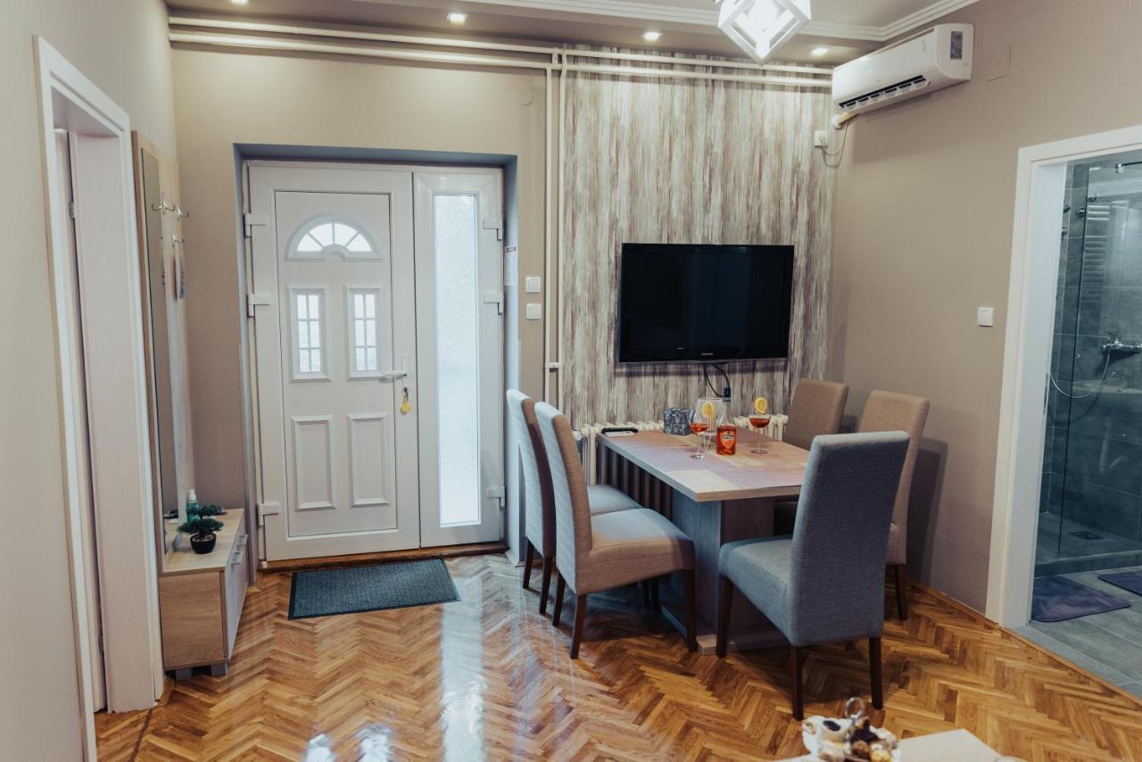 Dumalux Velvet Apartment ซูโบติกา ภายนอก รูปภาพ